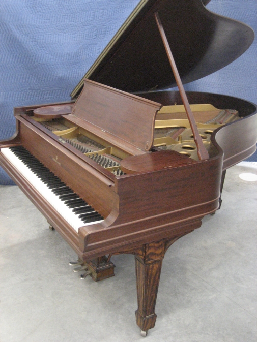 Steinway O